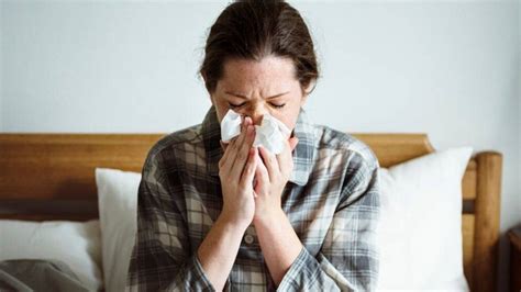 U­z­m­a­n­l­a­r­d­a­n­ ­U­y­a­r­ı­:­ ­B­u­ ­K­ı­ş­,­ ­G­r­i­p­ ­Y­ü­z­ü­n­d­e­n­ ­6­0­ ­B­i­n­ ­K­i­ş­i­ ­H­a­y­a­t­ı­n­ı­ ­K­a­y­b­e­d­e­b­i­l­i­r­